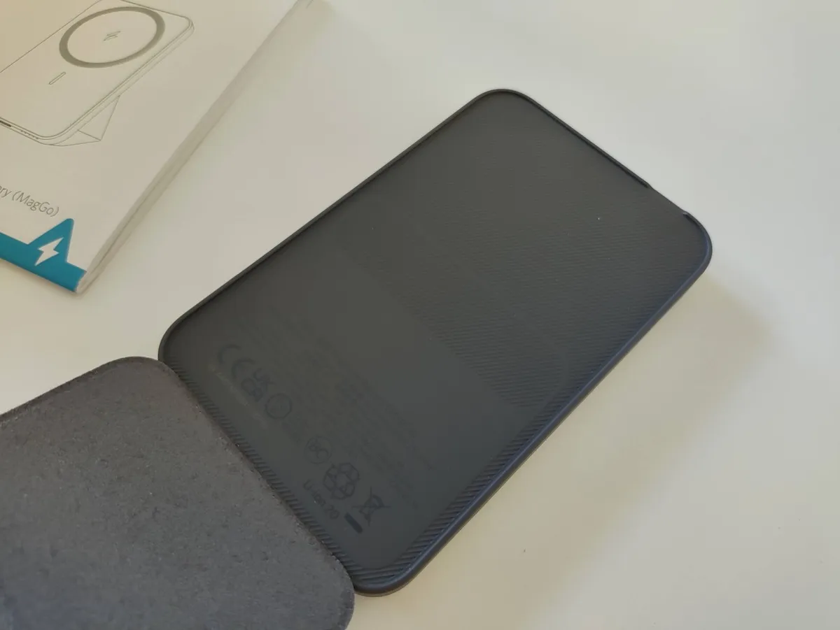 Recensione Anker 622, la batteria magnetica che regge in piedi l’iPhone Recensione Anker 622, la batteria magnetica che regge in piedi l’iPhone