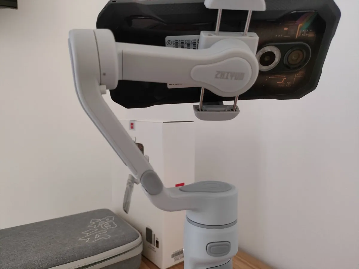 Recensione ZHIYUN Smooth Q4