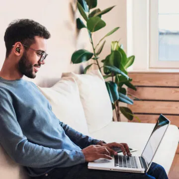 Jabra Connect 5t, gli auricolari senza fili per lavorare a distanza