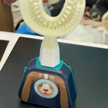 A IFA 2022 lo spazzolino Y-BRUSH lava i denti in 10 secondi