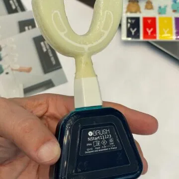 A IFA 2022 lo spazzolino Y-BRUSH lava i denti in 10 secondi