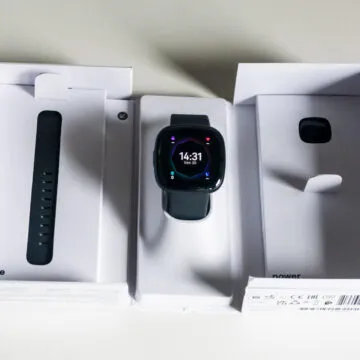 Recensione Fitbit Sense 2, lo smartwatch di Fitbit evolve, ma solo in parte