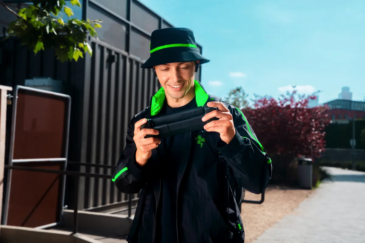 Razer Edge è la console portatile per giochi cloud in streaming Razer Edge è la console portatile per giochi cloud in streaming