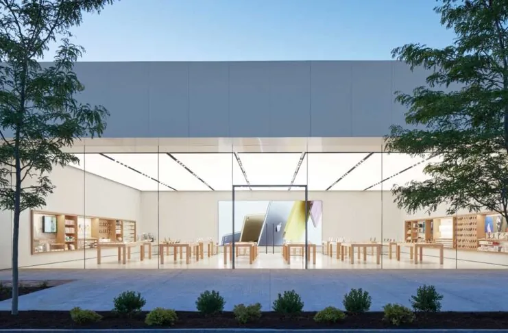 Apple Store nella periferia di Boston investito da veicolo, un morto e decine di feriti