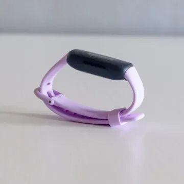 Recensione Fitbit Inspire 3, bracciale smart semplice, accessibile ma per utenti comunque esigenti