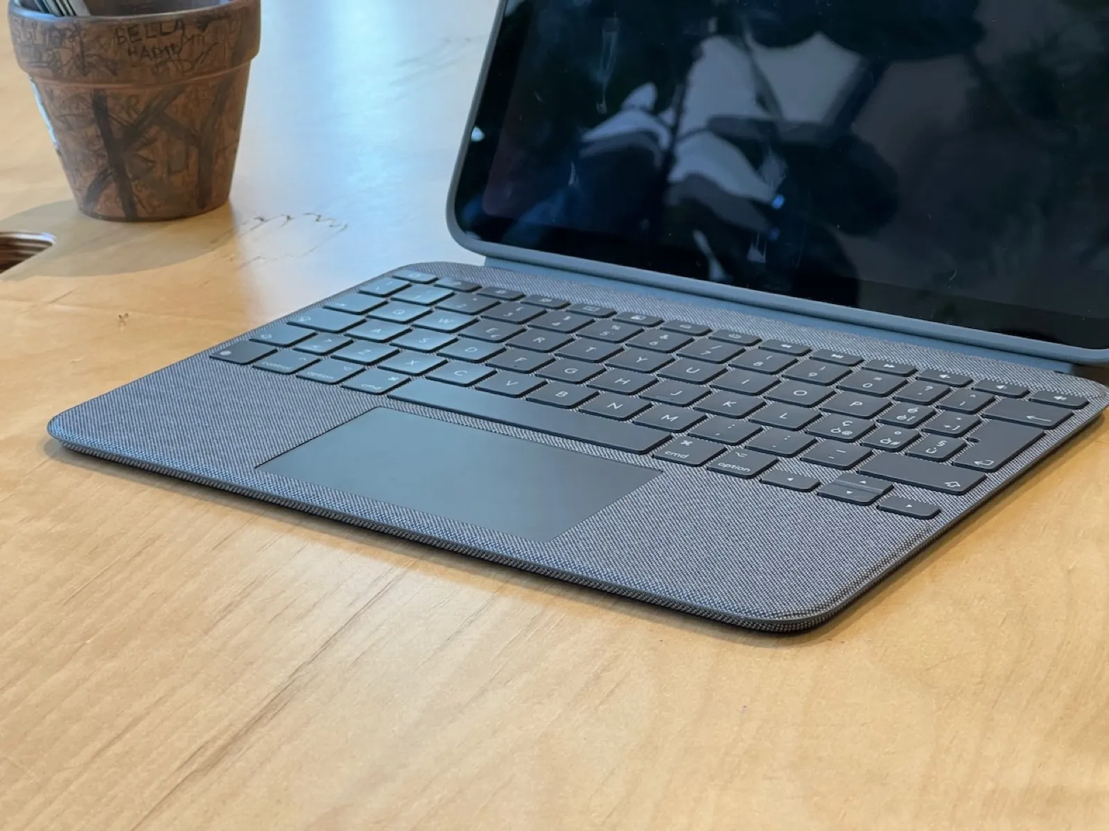 La nostra prova della Logitech Combo Touch per iPad 2022 La nostra prova della Logitech Combo Touch per iPad 2022