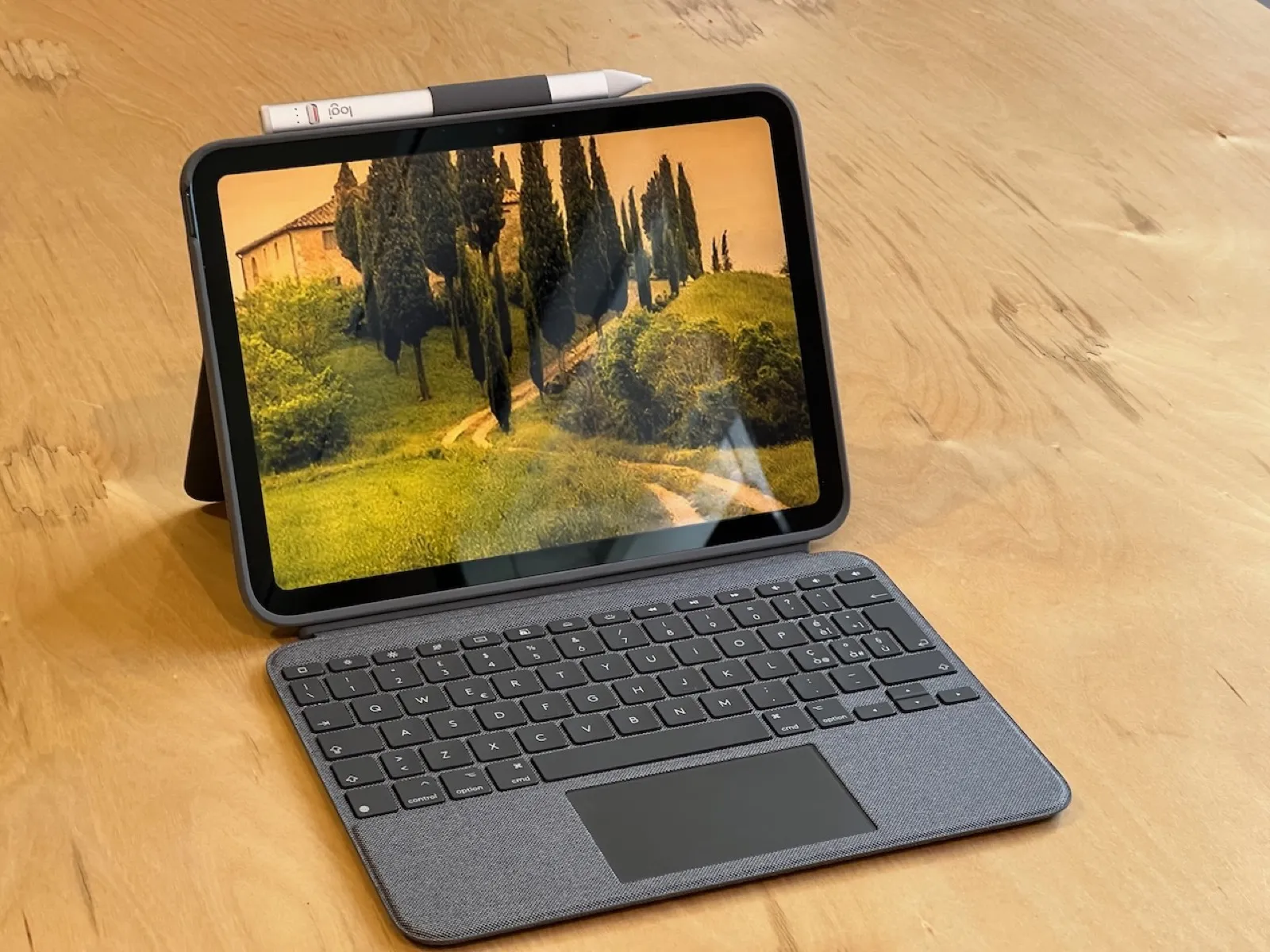 La nostra prova della Logitech Combo Touch per iPad 2022 La nostra prova della Logitech Combo Touch per iPad 2022