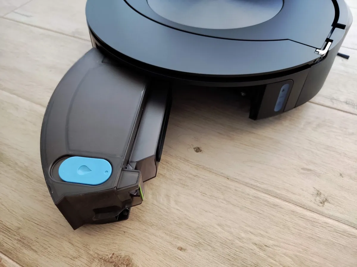 Recensione Roomba Combo j7, aspira e lava con il mocio retrattile
