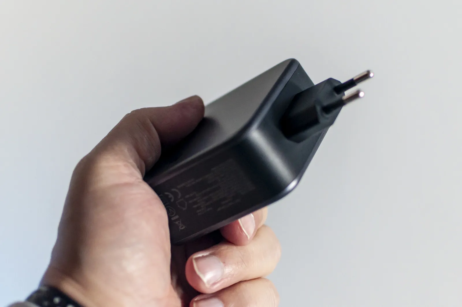 Recensione Ugreen Caricatore USB C 140W PD 3.1