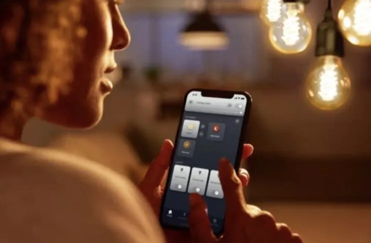 Illuminate il Natale risparmiando con le lampade e lampadine Philips, anche Hue e Smart