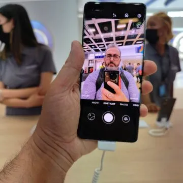 Recensione Vivo X80 Pro con tecnologia Zeiss, il top di gamma per chi ama la fotografia