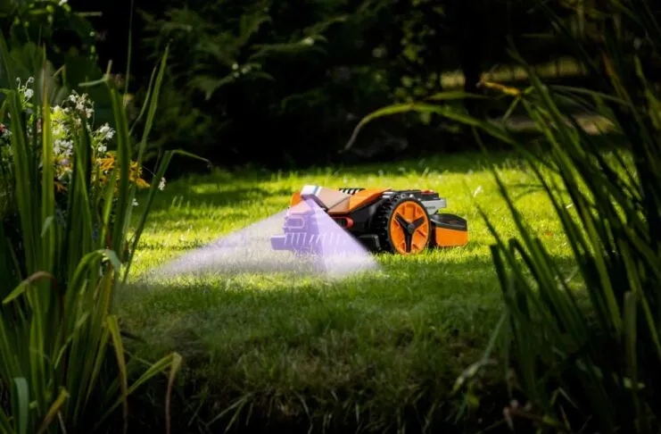 Landroid Vision Robotic è un tosaerba autonomo con funzionalità prese in preso dal mondo automotive