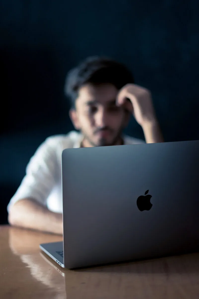 La rivoluzione AI ChatGPT pesa sul lavoro sottopagato