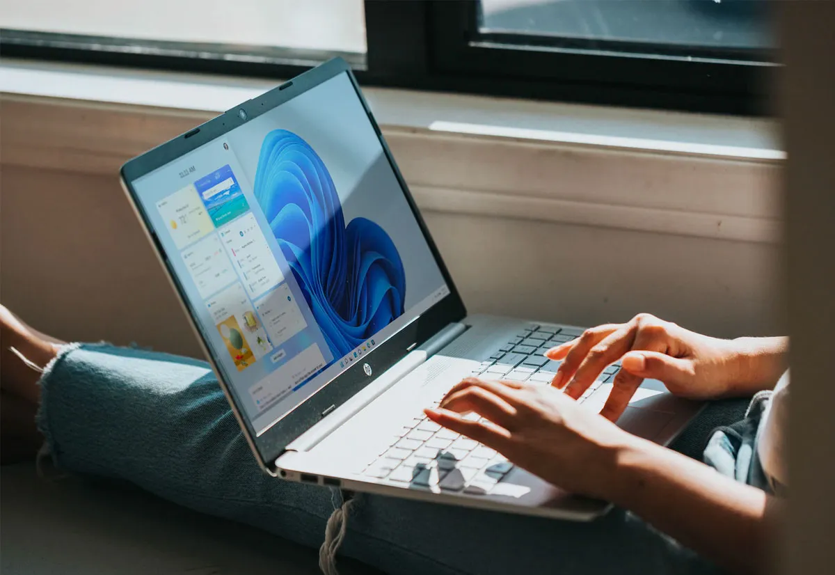 Windows 11 mostra il messaggio Requisiti di sistema non soddisfatti sui vecchi PC