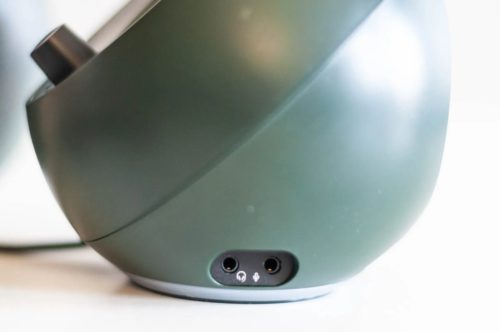 Recensione speaker Creative Pebble Pro, adesso suonano meglio (anche) al buio Recensione speaker Creative Pebble Pro, adesso suonano meglio (anche) al buio