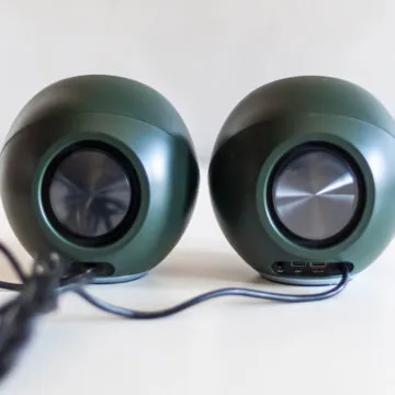Recensione speaker Creative Pebble Pro, adesso suonano meglio (anche) al buio