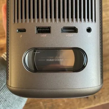 Recensione Proiettore XGIMI Mogo 2 Pro, il super versatile full HD da mettere nello zaino