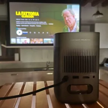 Recensione Proiettore XGIMI Mogo 2 Pro, il super versatile full HD da mettere nello zaino