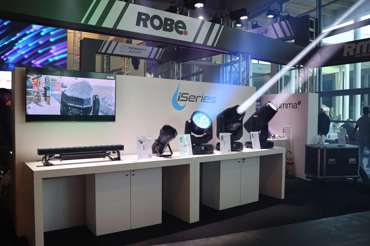 Ultimo giorno a MIRTECH 2023: in giro per gli stand