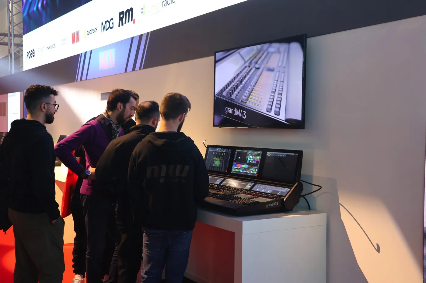 Ultimo giorno a MIRTECH 2023: in giro per gli stand