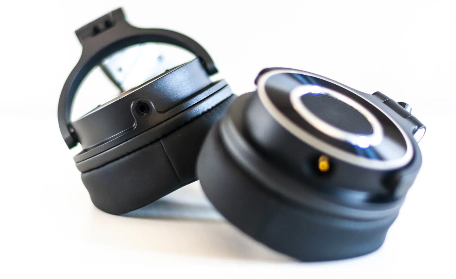 Recensione OneOdio Monitor 60, cuffie a filo ad alta risoluzione per lo studio (o per utenti esigenti) Recensione OneOdio Monitor 60, cuffie a filo ad alta risoluzione per lo studio (o per utenti esigenti)