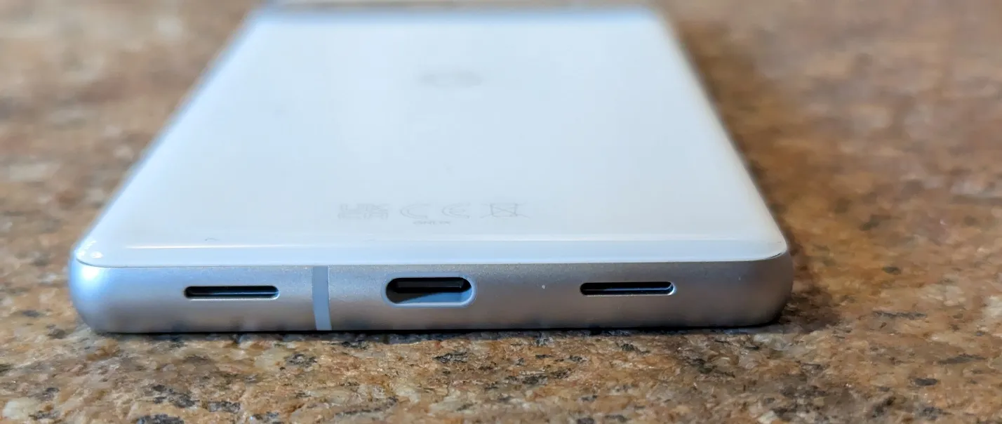 Recensione Google Pixel 7a, lo smartphone mid-range da non farsi scappare