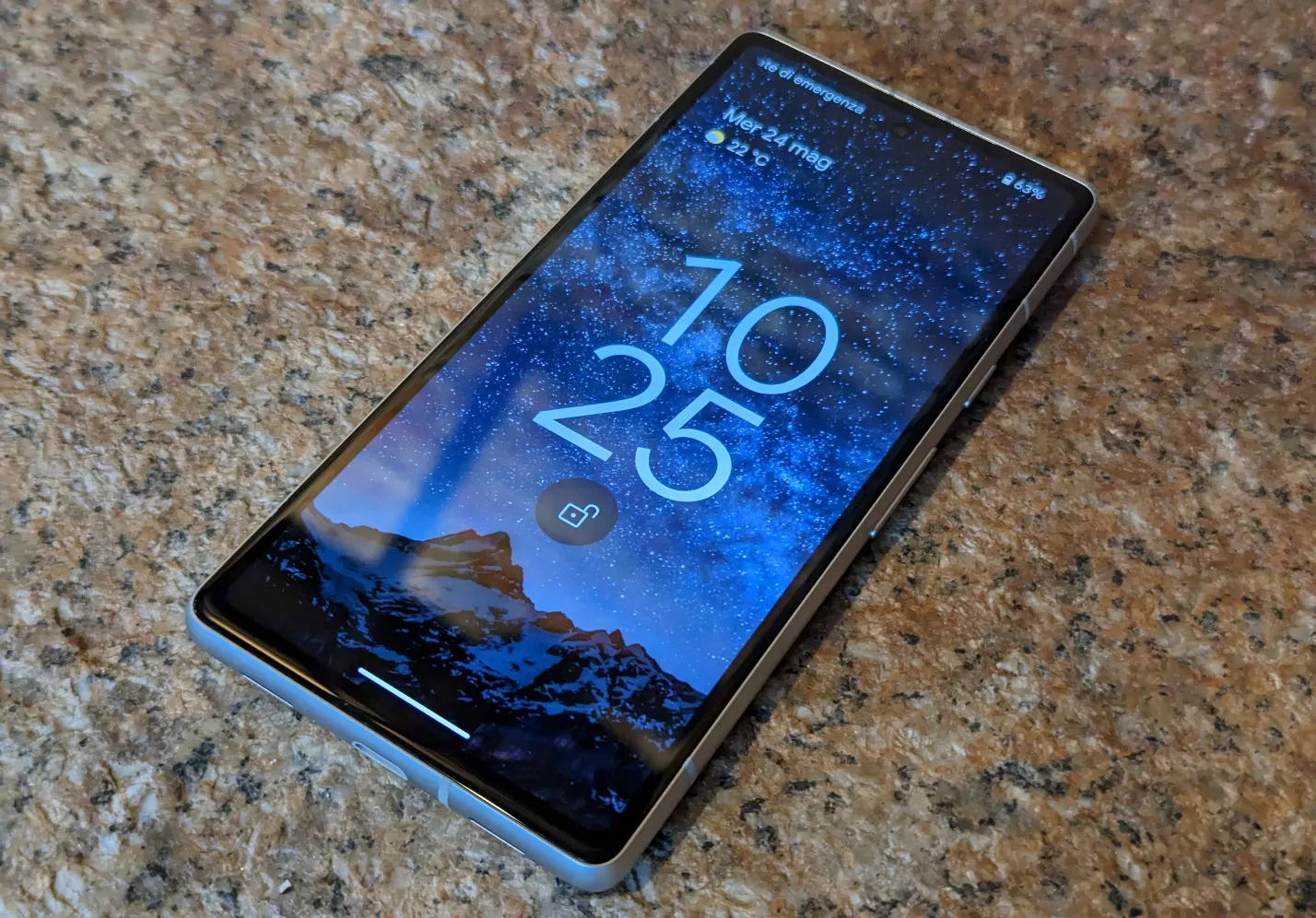 Recensione Google Pixel 7a, lo smartphone mid-range da non farsi scappare