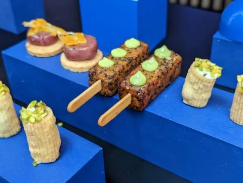 Il nuovo Google Pixel 7a è il mid-range da non farsi scappare: recensione