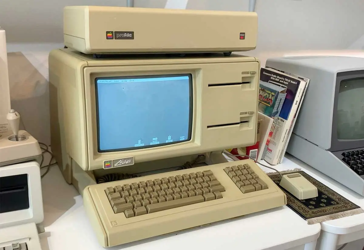Un documentario sul flop di Apple Lisa e gli ultimi modelli finiti in discarica Un documentario sul flop di Apple Lisa e gli ultimi modelli finiti in discarica
