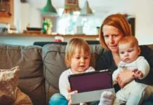 Nei nuovi sistemi operativi Apple più protezione per i minori iOS 17 e iPadOS 17, Distanza dallo schermo invita a non stare troppo vicini al display