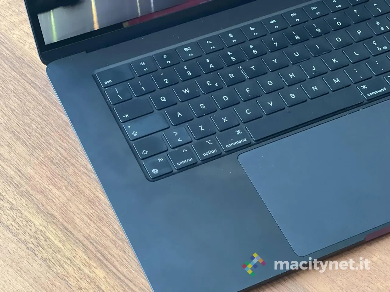 MacBook air 15 m2 2023 foto dini 20 MacBook air 15 m2 2023 foto dini 20