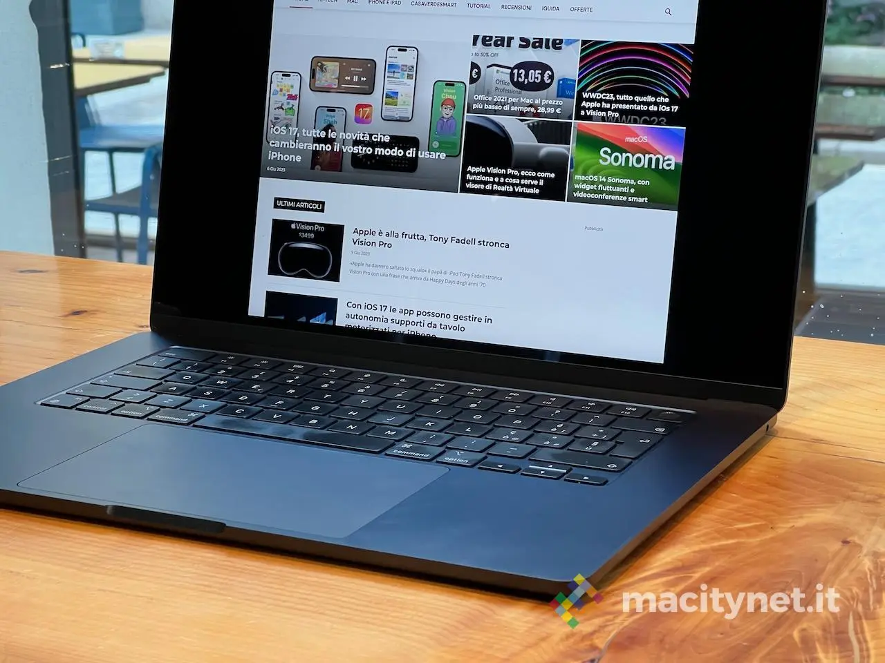 MacBook air 15 m2 2023 foto dini 3 MacBook air 15 m2 2023 foto dini 3