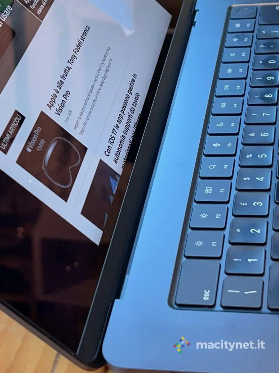 MacBook air 15 m2 2023 foto dini 7 MacBook air 15 m2 2023 foto dini 7