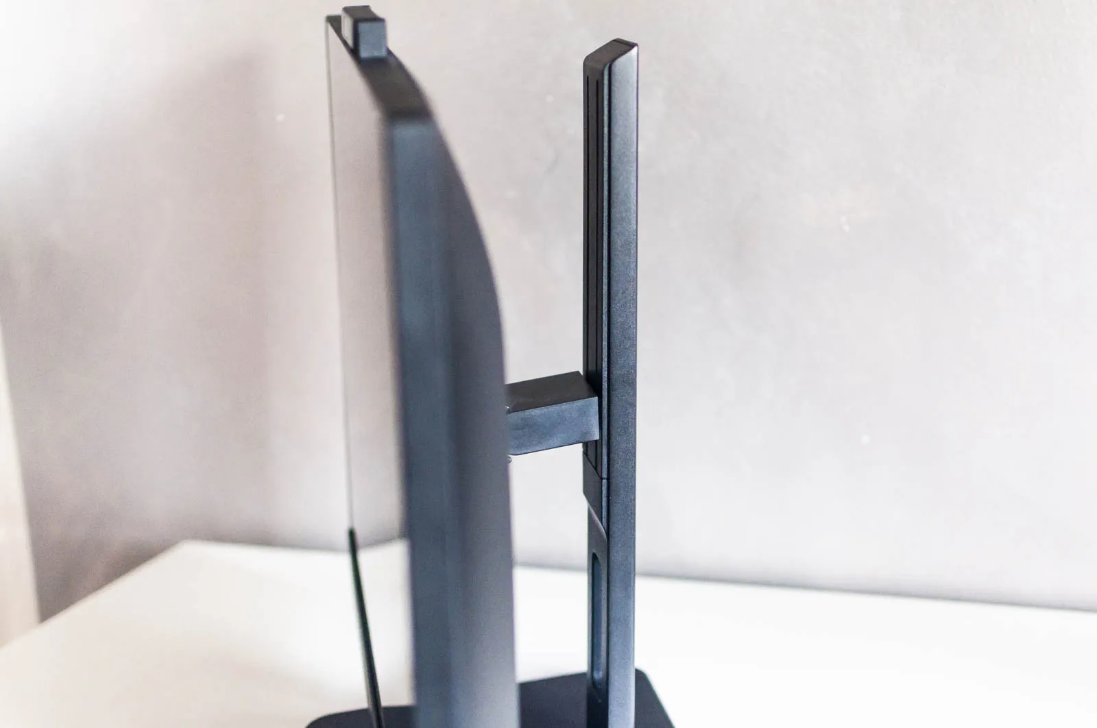 Recensione Monitor AOC Q27P3CW, buono per tutti ma ottimo per chi disegna o impagina