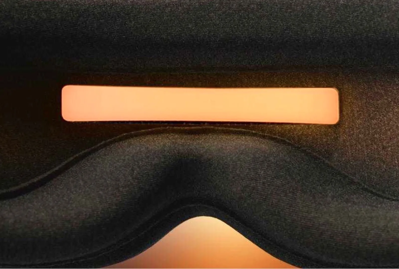 Il visore Aura fa dormire con suoni immersivi e terapia della luce Il visore Aura fa dormire con suoni immersivi e terapia della luce