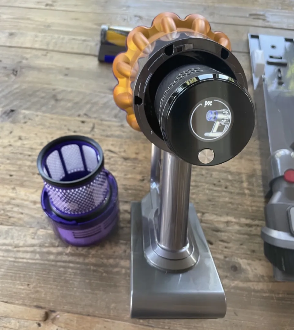 Dyson Submarine: ora il Dyson lava anche il pavimento Dyson Submarine: ora il Dyson lava anche il pavimento