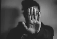 Apple tra sistemi antipedofilia e rispetto della privacy con le nuove regole UE Il Garante mette in guardia chi condivide il video della violenza di Palermo