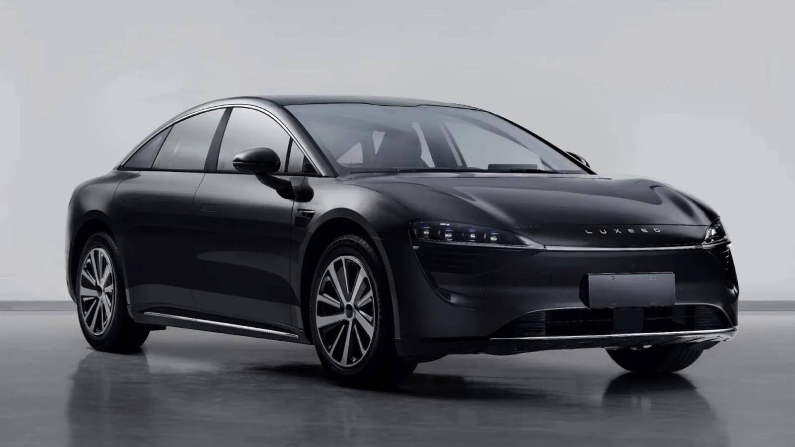 Per Huawei Luxeed S7 sarà superiore a Tesla Model S Per Huawei Luxeed S7 sarà superiore a Tesla Model S