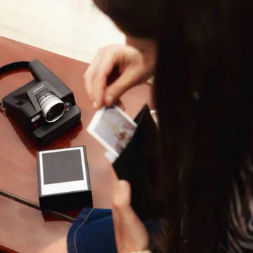 Polaroid I-2 l’istantanea torna con messa a fuoco automatica e controlli manuali