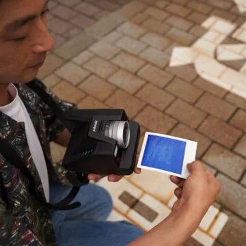 Polaroid I-2 l’istantanea torna con messa a fuoco automatica e controlli manuali