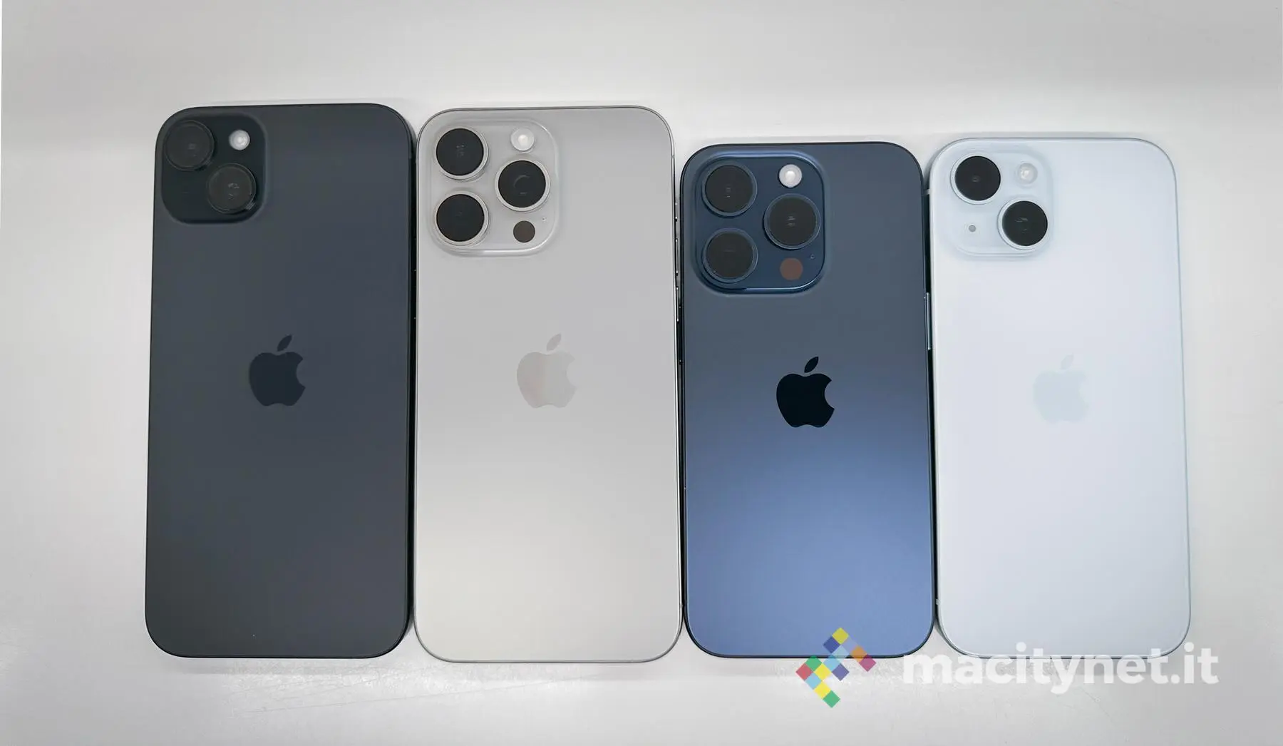 Sono arrivati gli iPhone 15 e 15 Pro, primo contatto