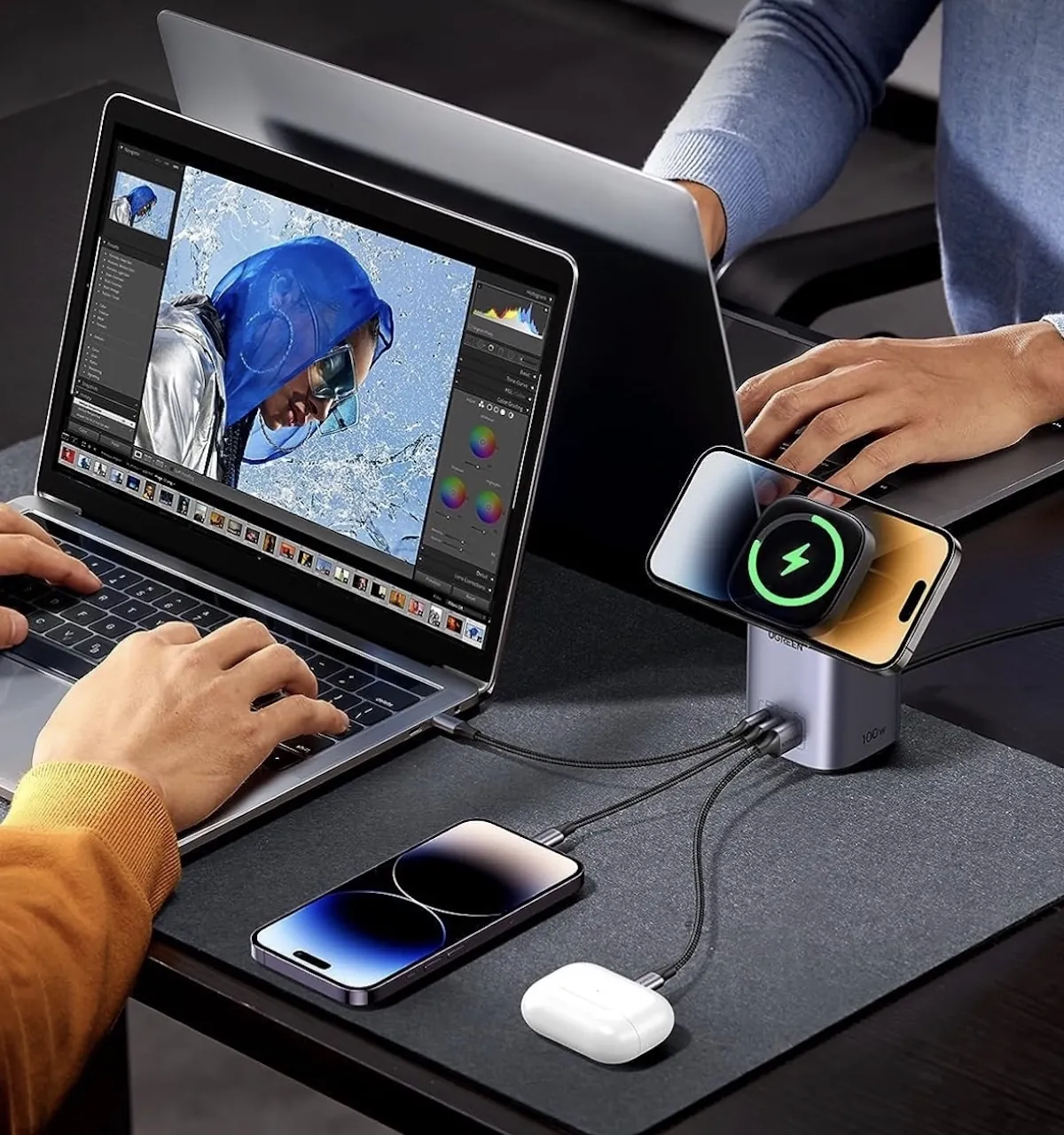 Ugreen GaN Nexode da 100 W, super carica e Magsafe compattissimi Ugreen GaN Nexode da 100 W, super carica e Magsafe compattissimi