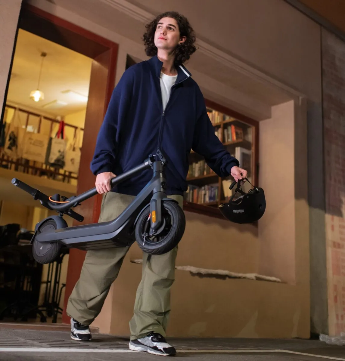 Arriva Ninebot eKickScooter E2 Pro E, tra i più economici della categoria Arriva Ninebot eKickScooter E2 Pro E, tra i più economici della categoria