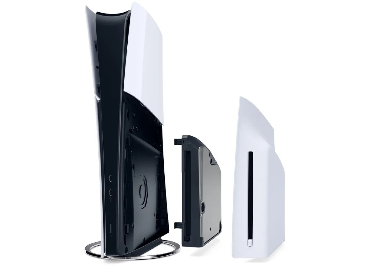 PS5 Slim, PlayStation 5 più piccola e modulare arriva a novembre PS5 Slim, PlayStation 5 più piccola e modulare arriva a novembre