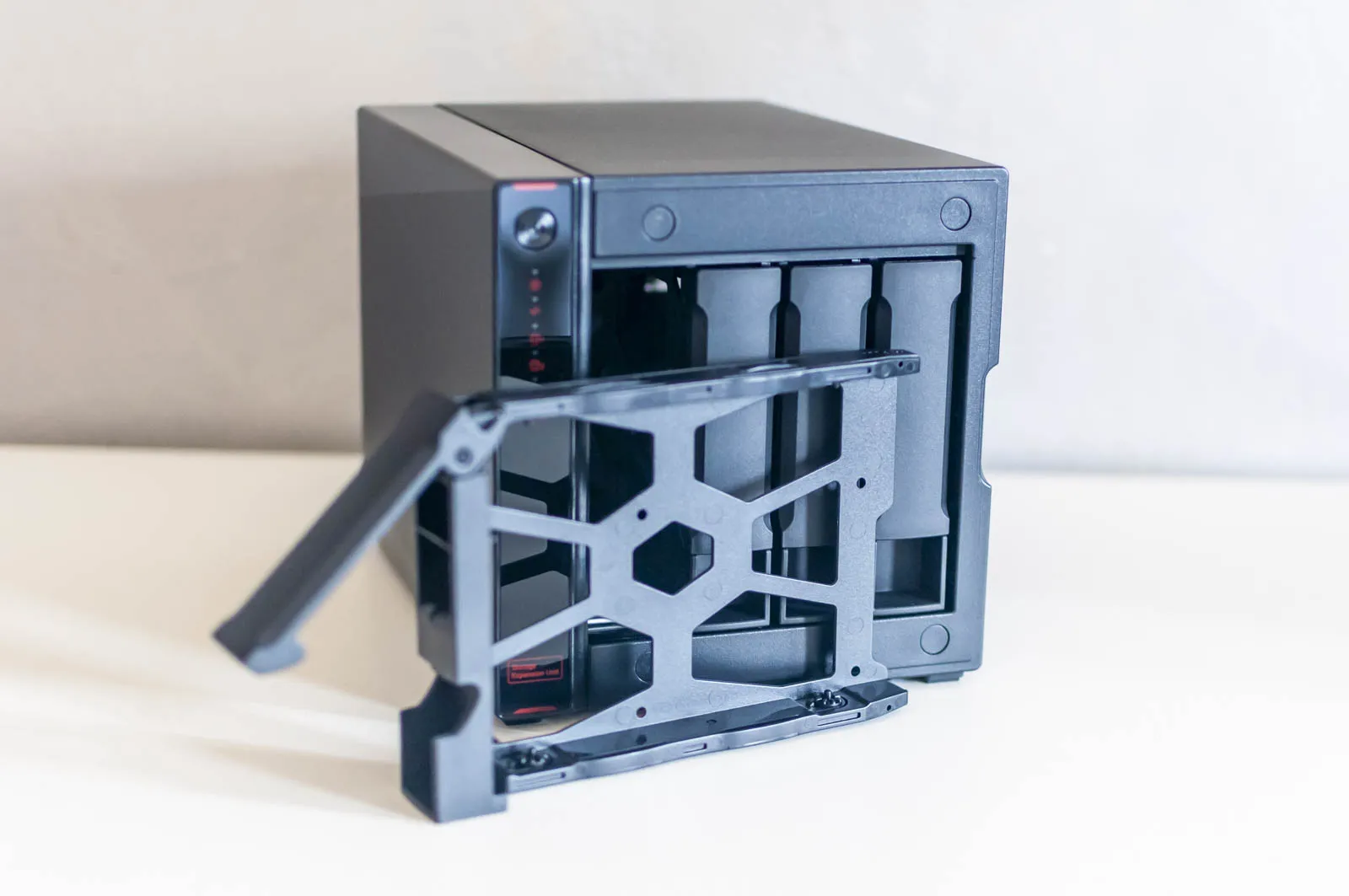 Recensione DAS Asustor Xpanstor 4 con Mac, Backup ed espansione modulabili