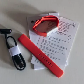 Recensione Fitbit Charge 6, sempre la migliore smartband ma con qualche piccola forzatura