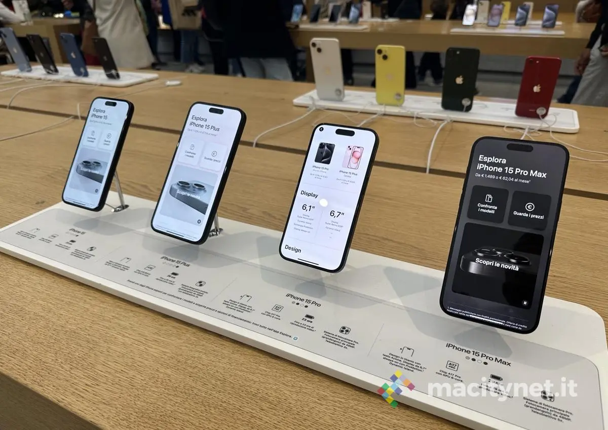 iphone 15 familty apple store milanod aniele