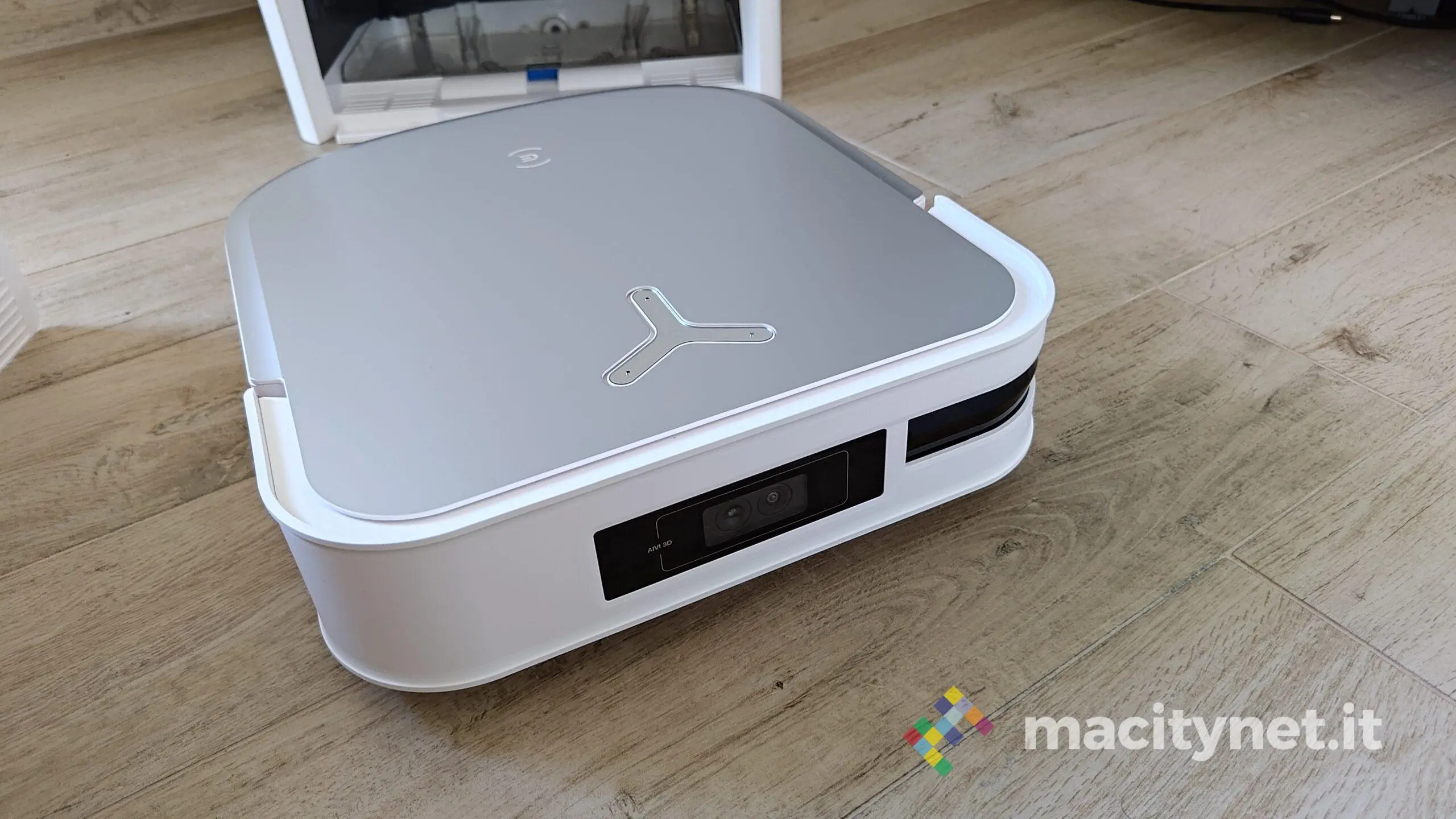 Recensione Ecovacs Deebot X2 Omni, il robot per la pulizia completa in casa Recensione Ecovacs Deebot X2 Omni, il robot per la pulizia completa in casa