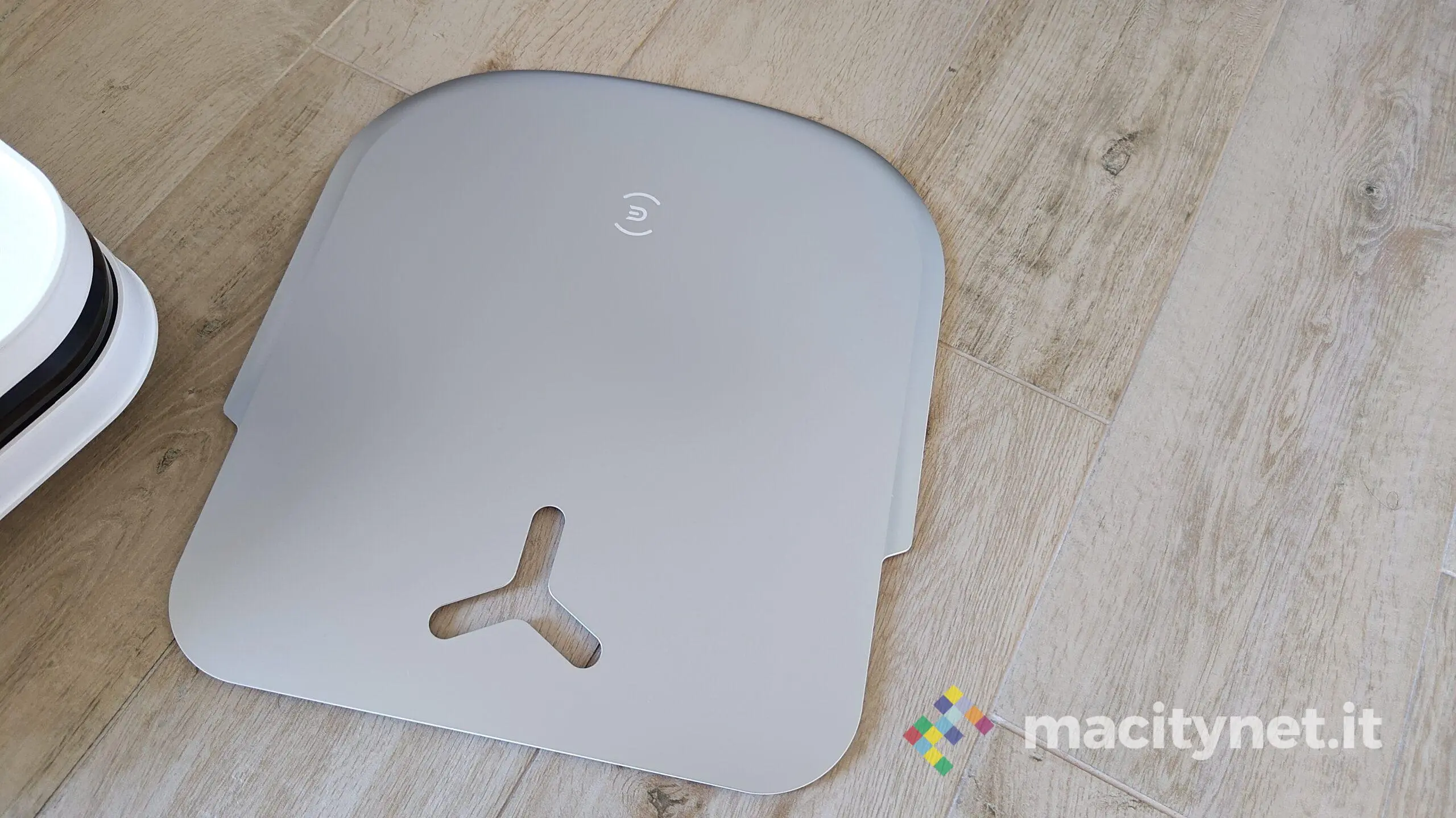 Recensione Ecovacs Deebot X2 Omni, il robot per la pulizia completa in casa Recensione Ecovacs Deebot X2 Omni, il robot per la pulizia completa in casa