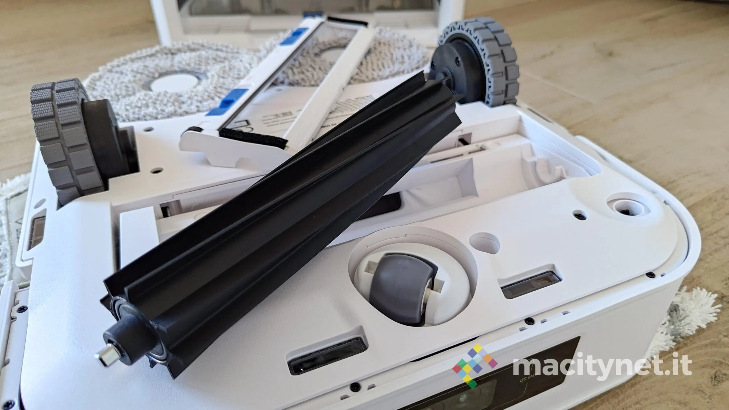 Recensione Ecovacs Deebot X2 Omni, il robot per la pulizia completa in casa Recensione Ecovacs Deebot X2 Omni, il robot per la pulizia completa in casa